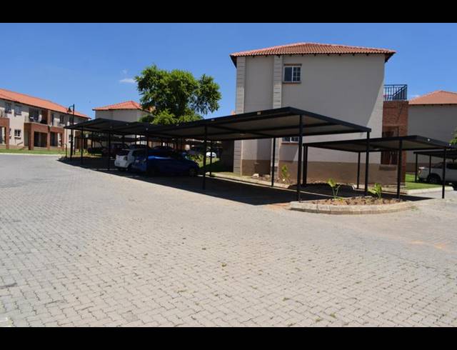2 BEDROOM TOWNHOUSE FOR SALE IN BUCCLEUCH